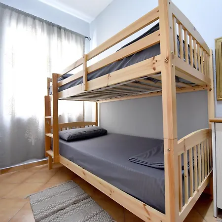 Sia דירה טיראנה