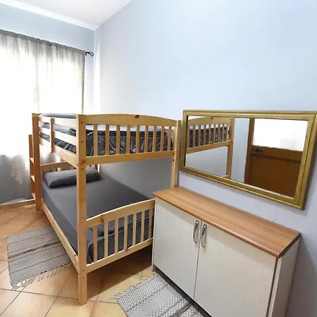 Sia * Tirana