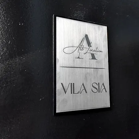 Sia Apartment *